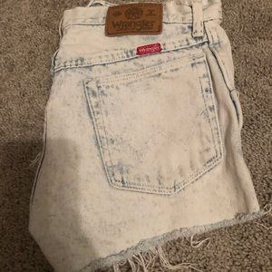 Wrangler jean shorts vintage high wasted